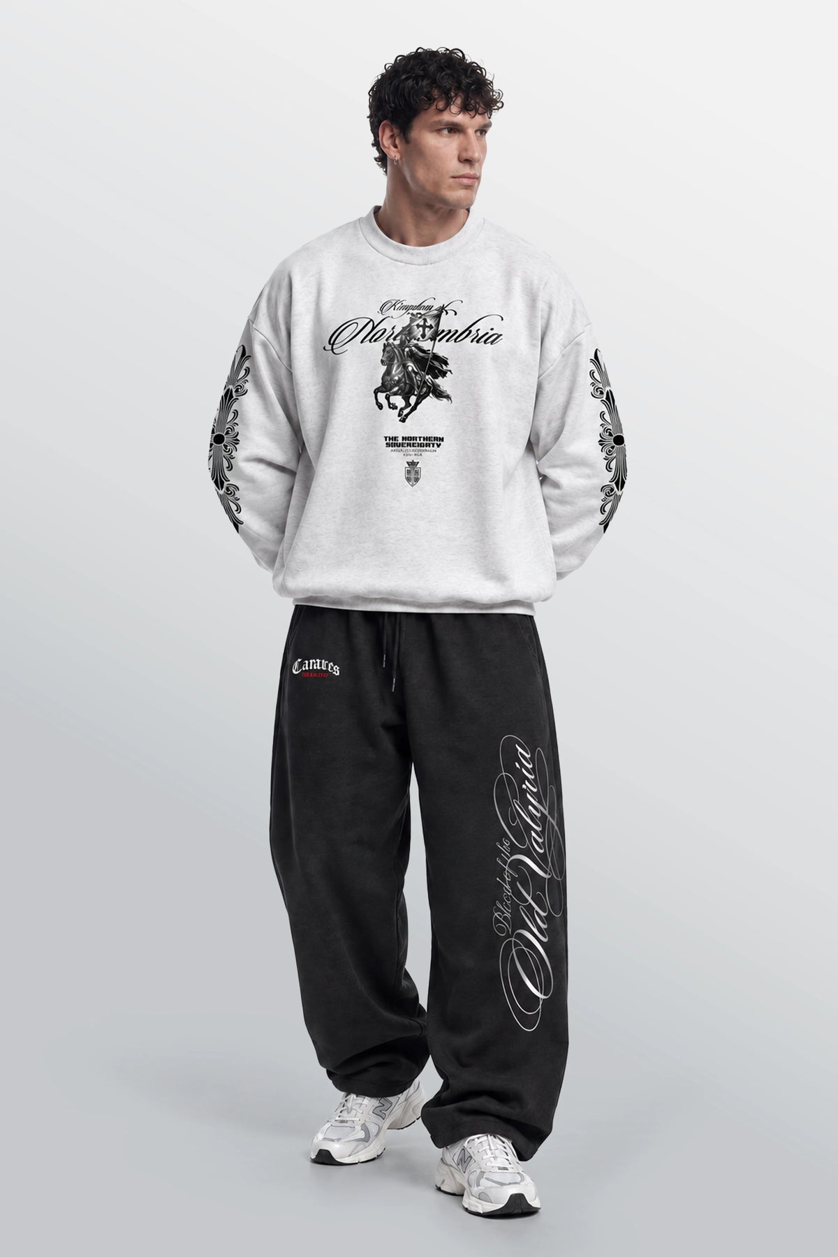 Kingdom Of Northumbria Oversized Sweatshirt White